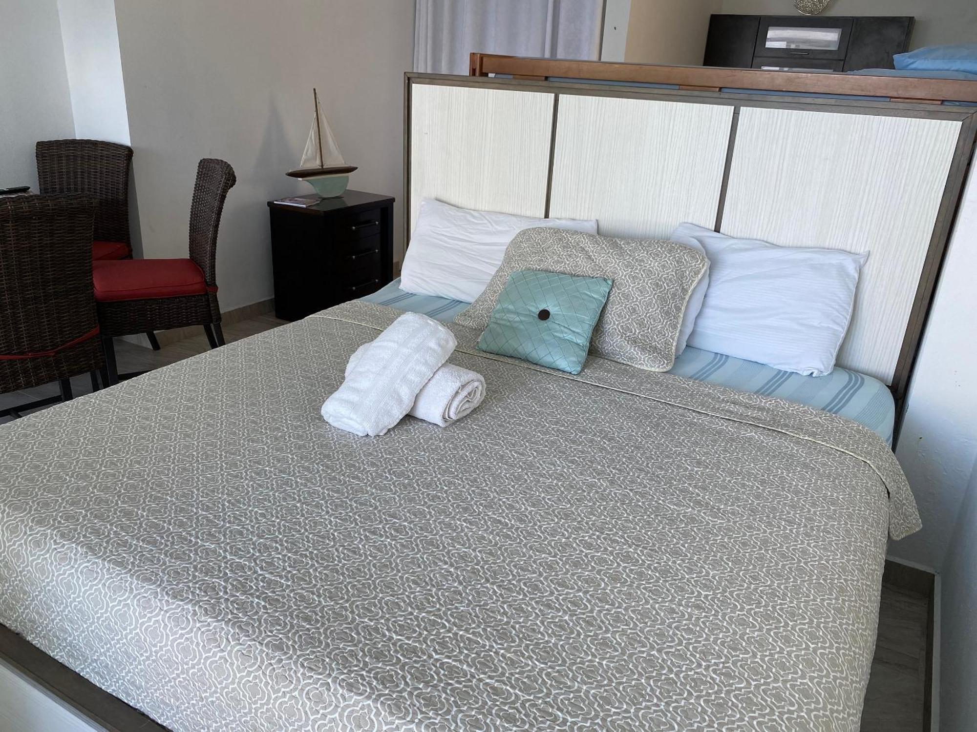 Apartmán Ventana Al Atlantico At Arecibo 681 Ocean Drive Islote Pokoj fotografie