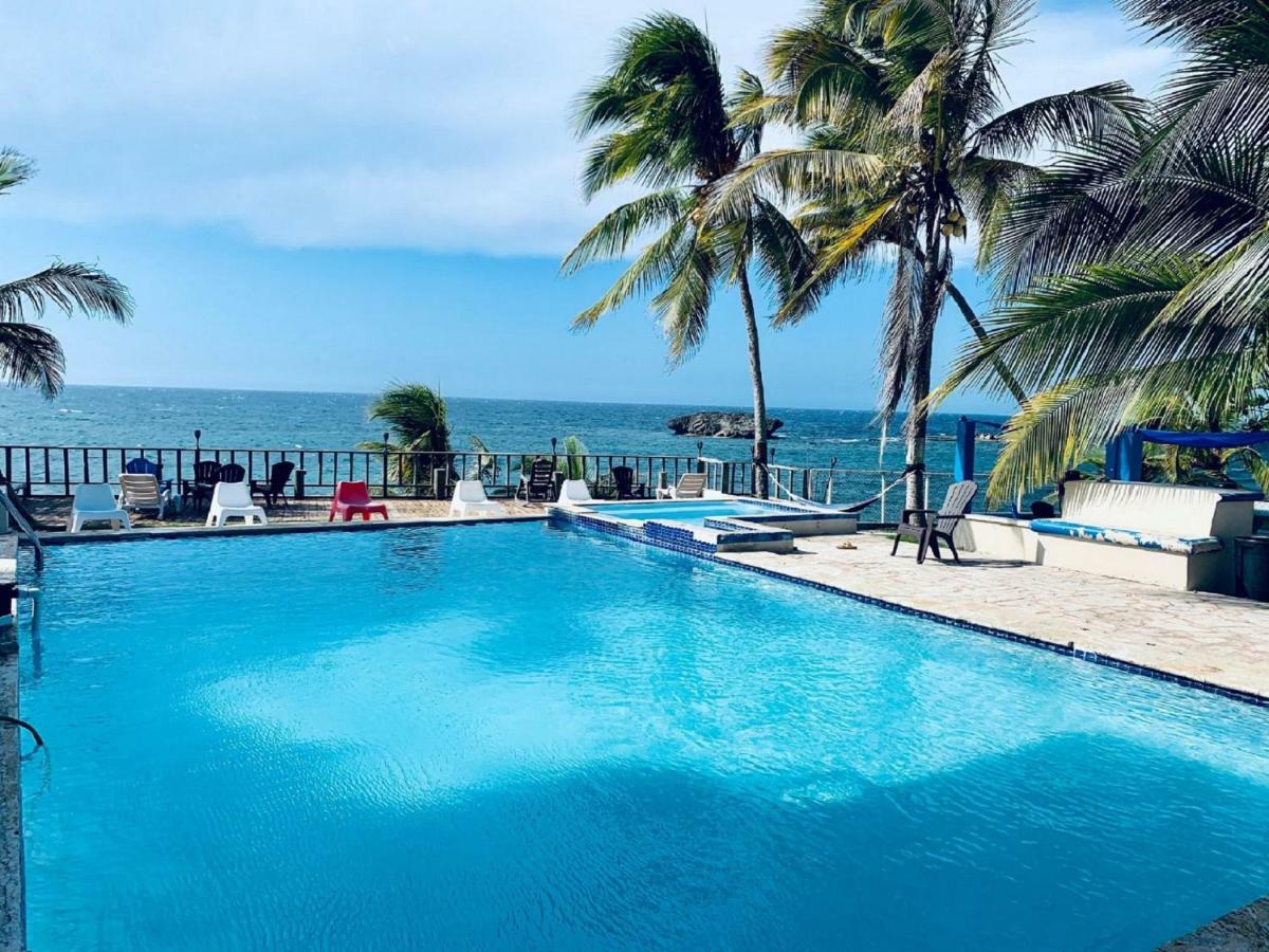 Apartmán Ventana Al Atlantico At Arecibo 681 Ocean Drive Islote Exteriér fotografie