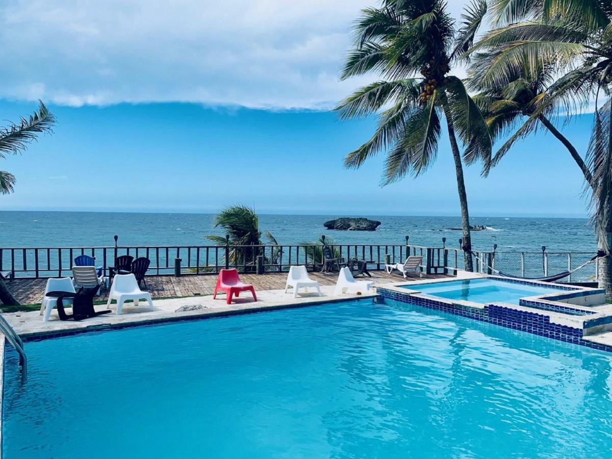 Apartmán Ventana Al Atlantico At Arecibo 681 Ocean Drive Islote Exteriér fotografie